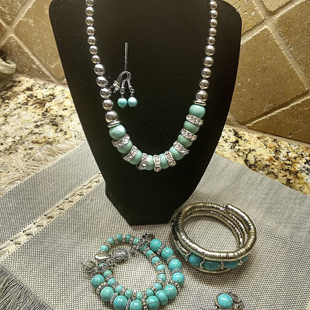 Turquoise set